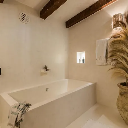 Vila Jasmine - Pool, Sauna, Garden & Sea View Estepona