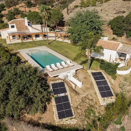 Jasmine - Pool, Sauna, Garden & Sea View Vila Estepona